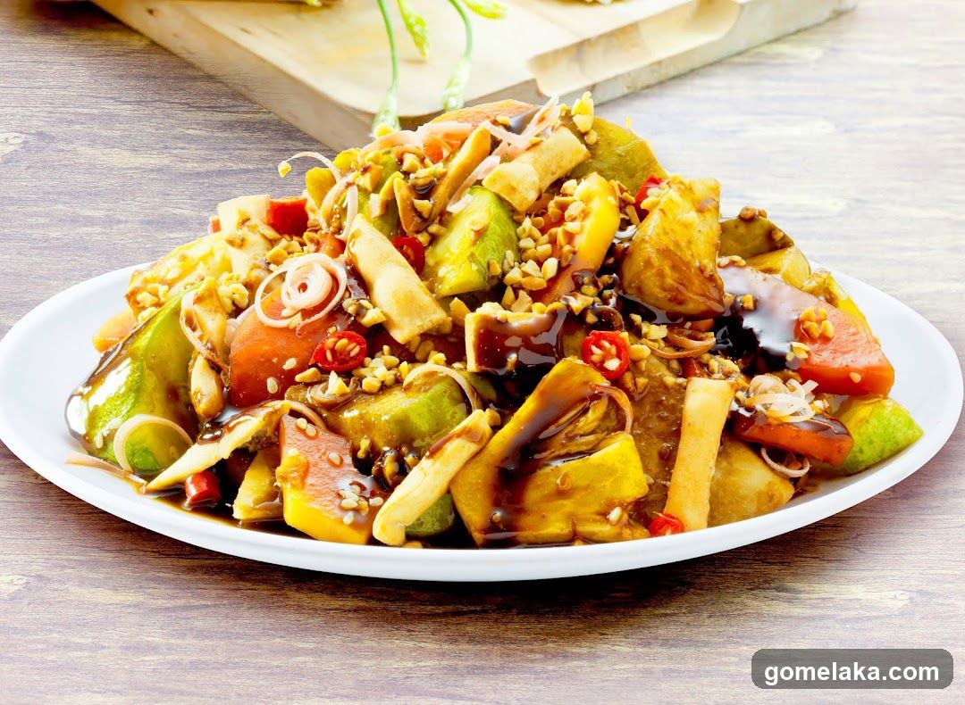 Fruit Salad with Peanuts and Chili