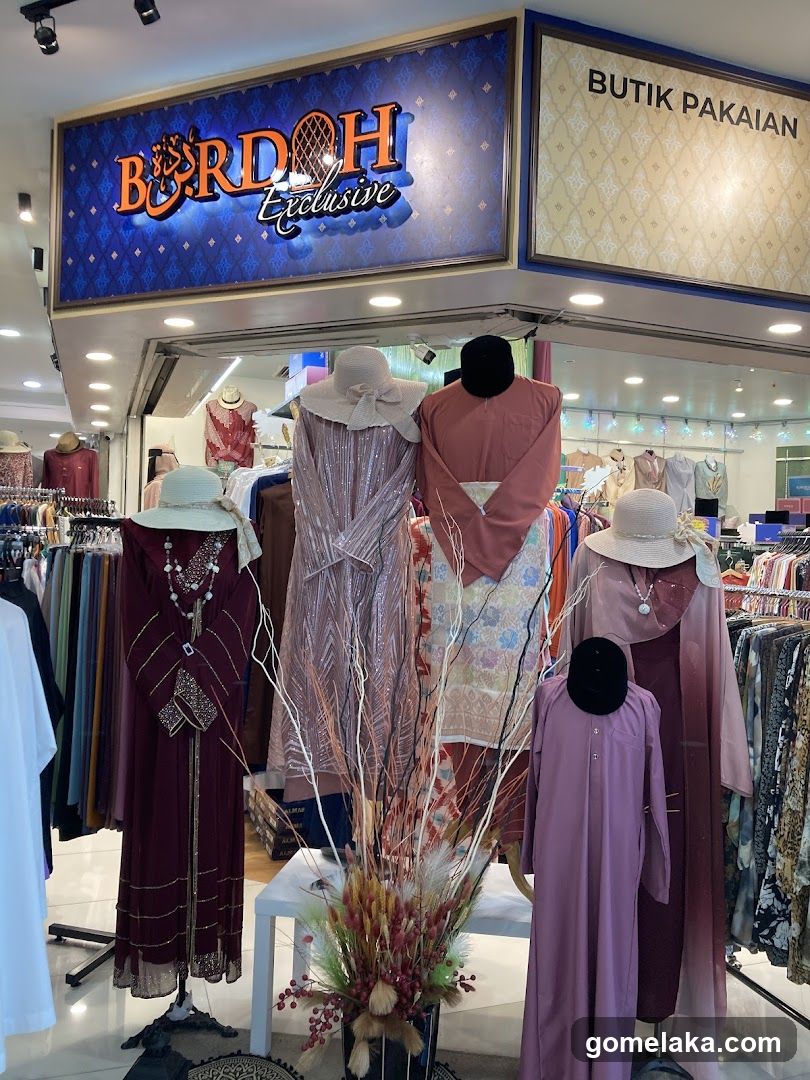 Bordoh Exclusive Clothing Store Display