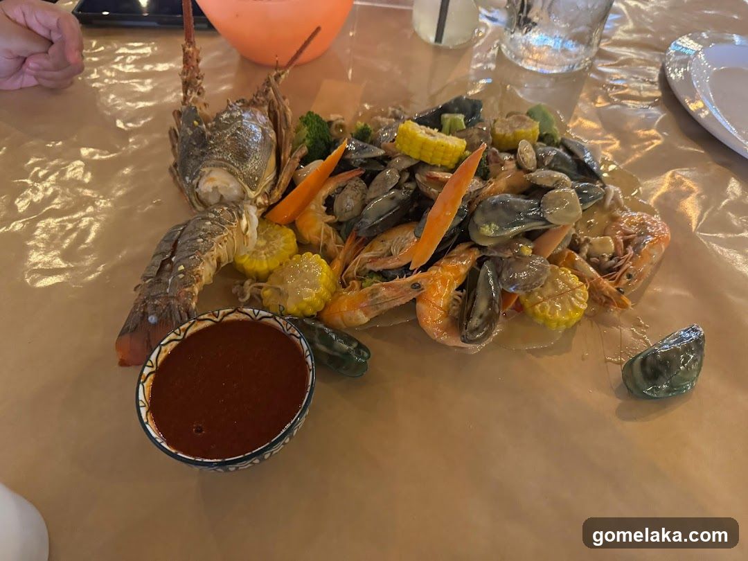 Seafood Platter with Sauce