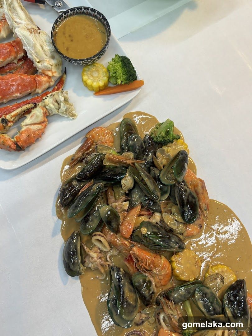 Seafood Platter with Crab Legs and Sauce