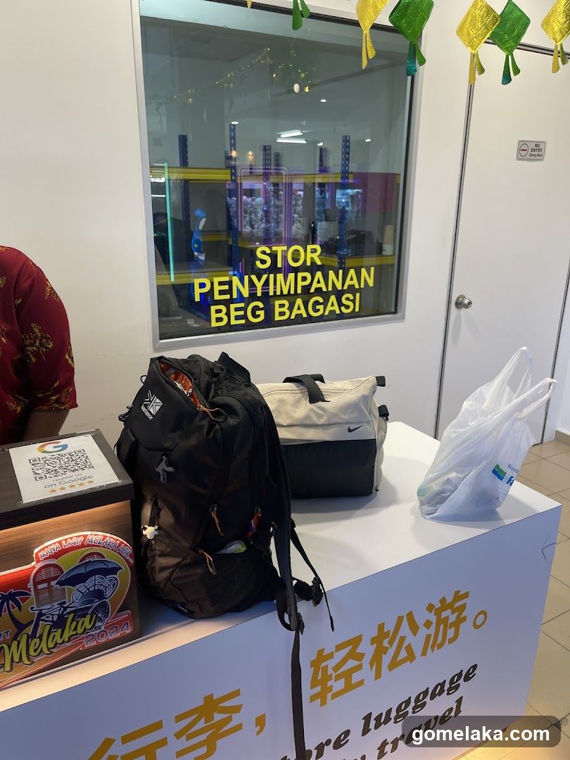 Luggage Storage Counter