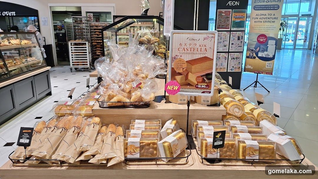 Bakery Interior Display