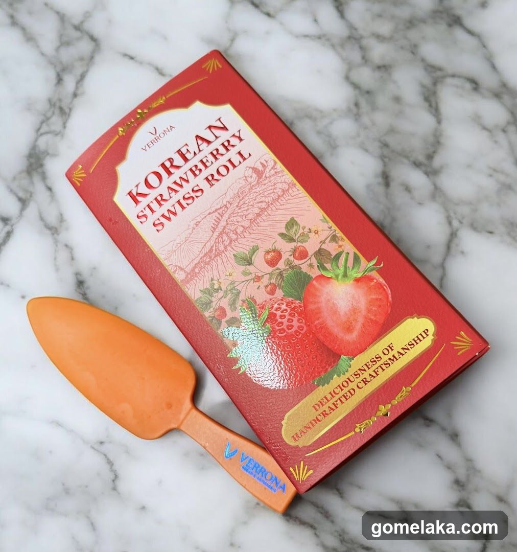 Verona Korean Strawberry Swiss Roll Packaging