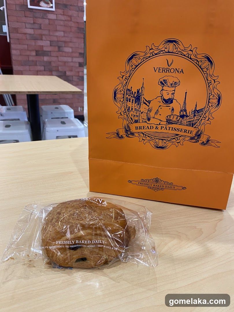 VerroNa Bread & Patisserie Product Display