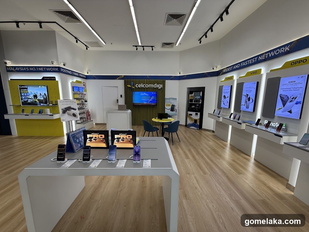 CelcomDigi Store Interior