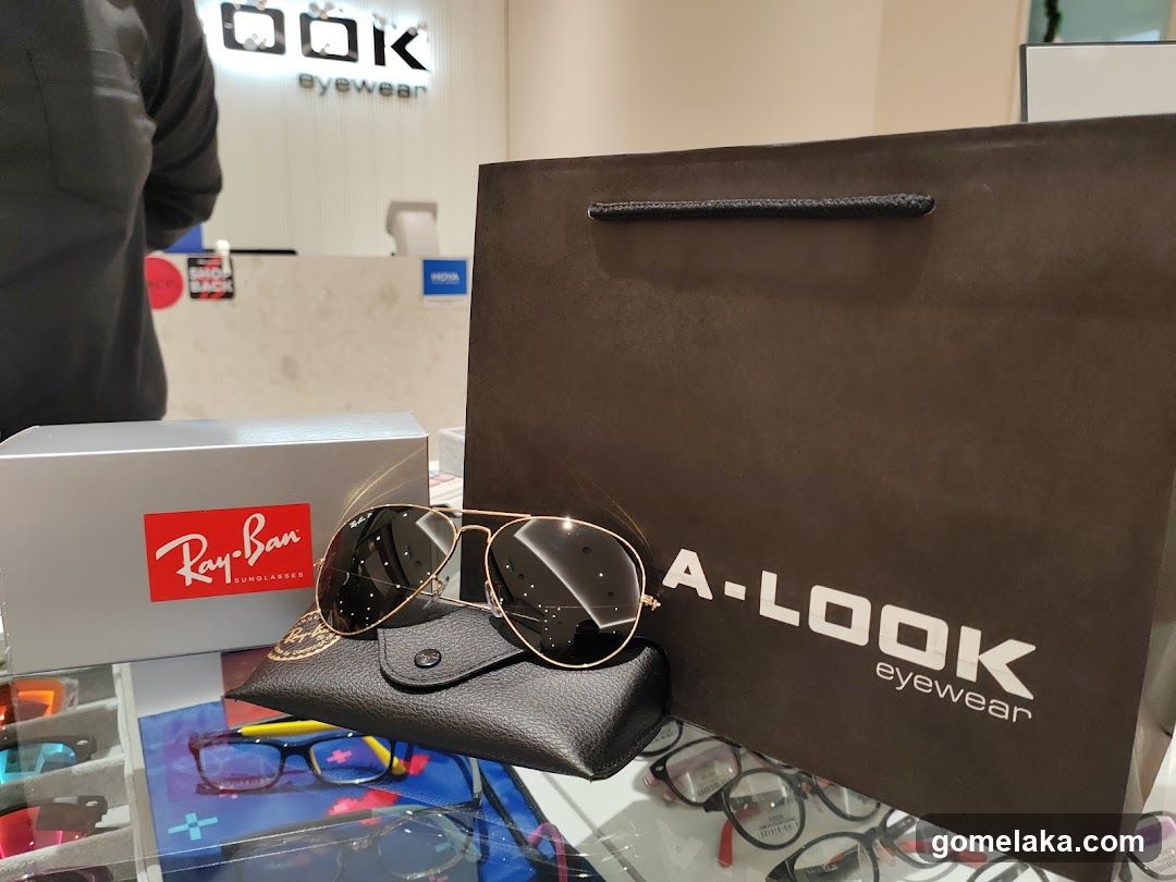 A-LOOK eyewear store interior