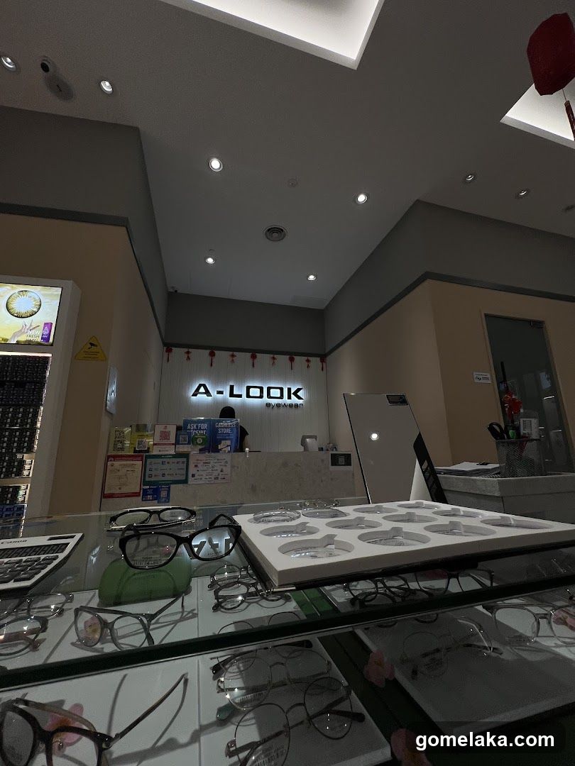 A-LOOK eyewear interior