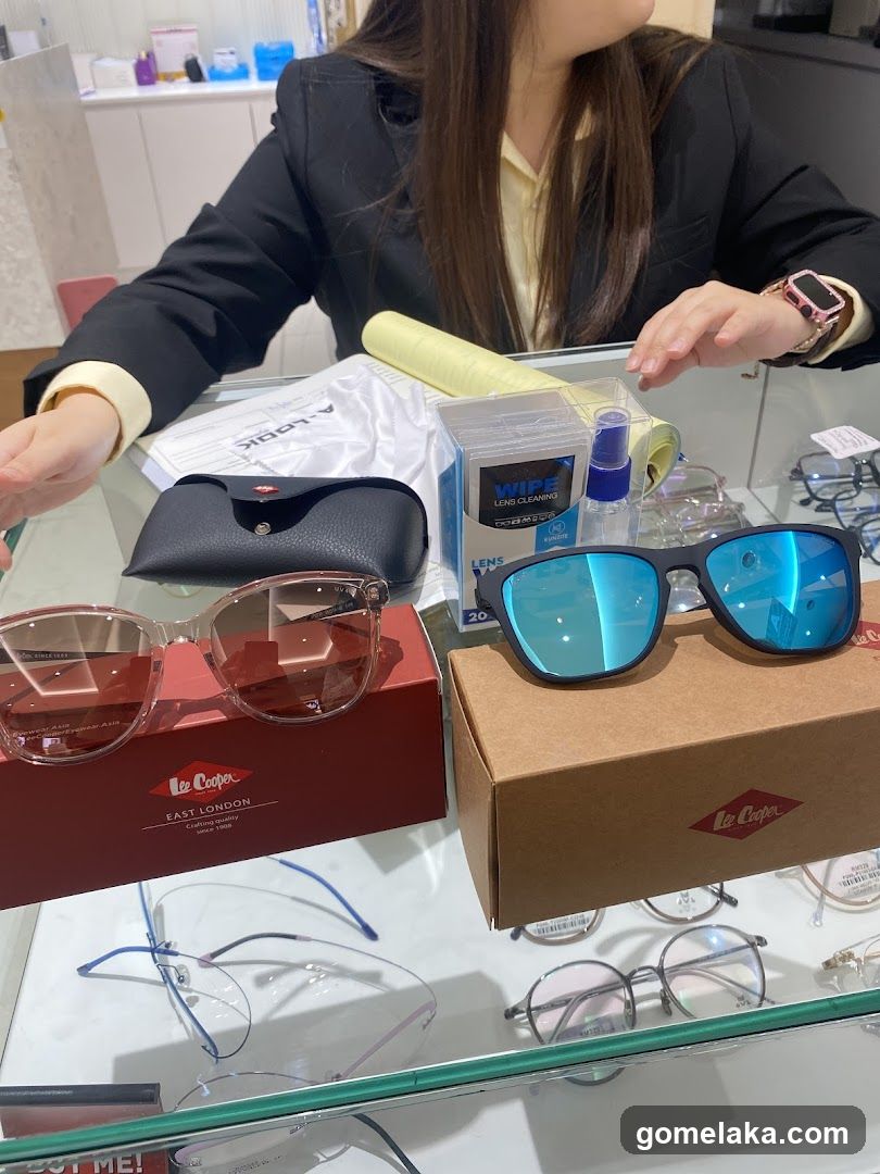 Eyewear Display in Retail Store
