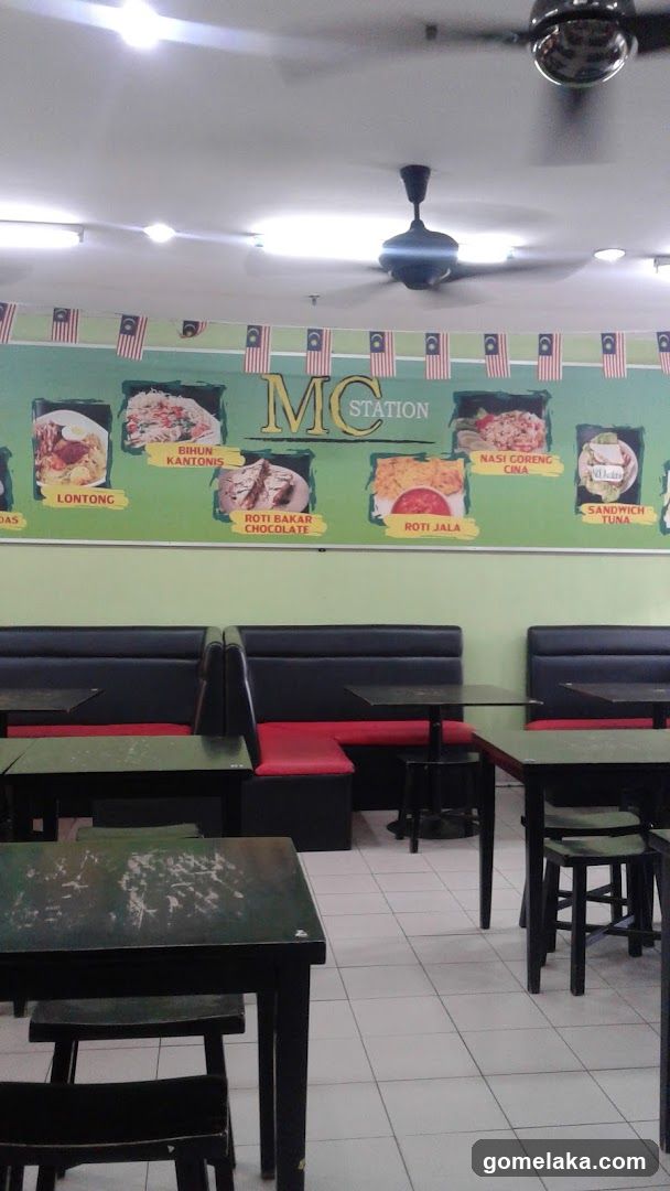 MC STATION Interior