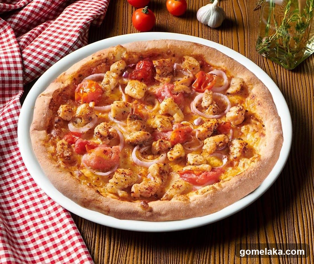 Pizza with Chicken and Tomatoes