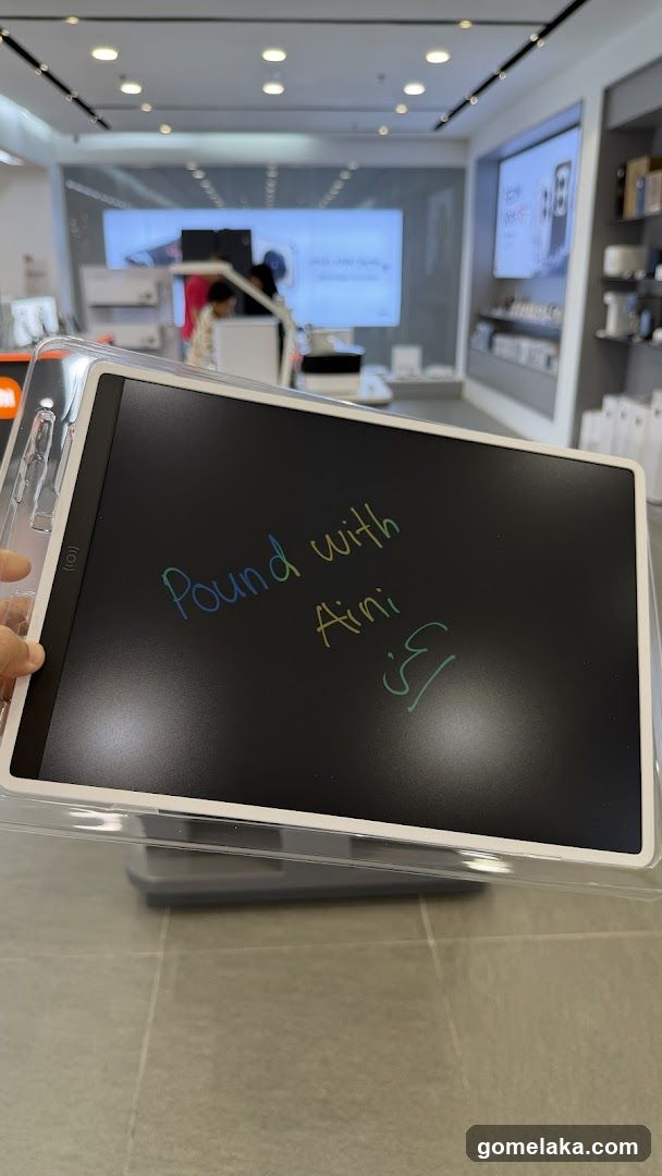 Tablet Display in Store