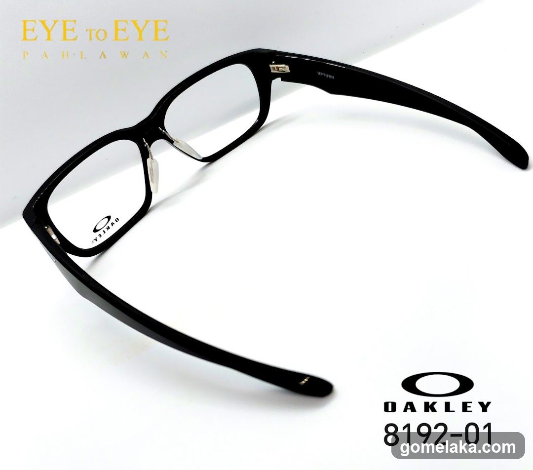 Oakley Eyewear Product Display