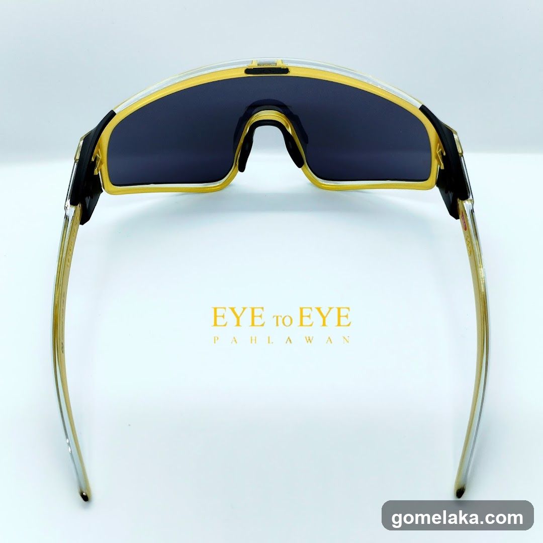 Sunglasses Product Display