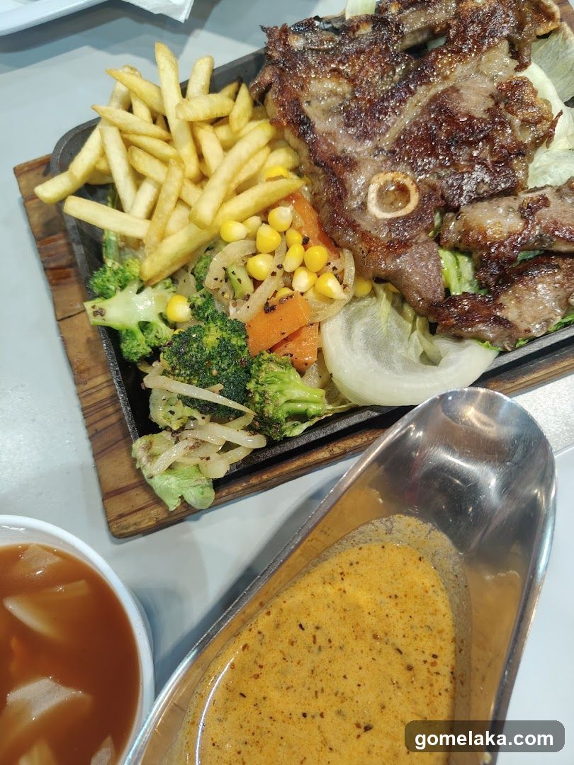 Food Plate and Sauce