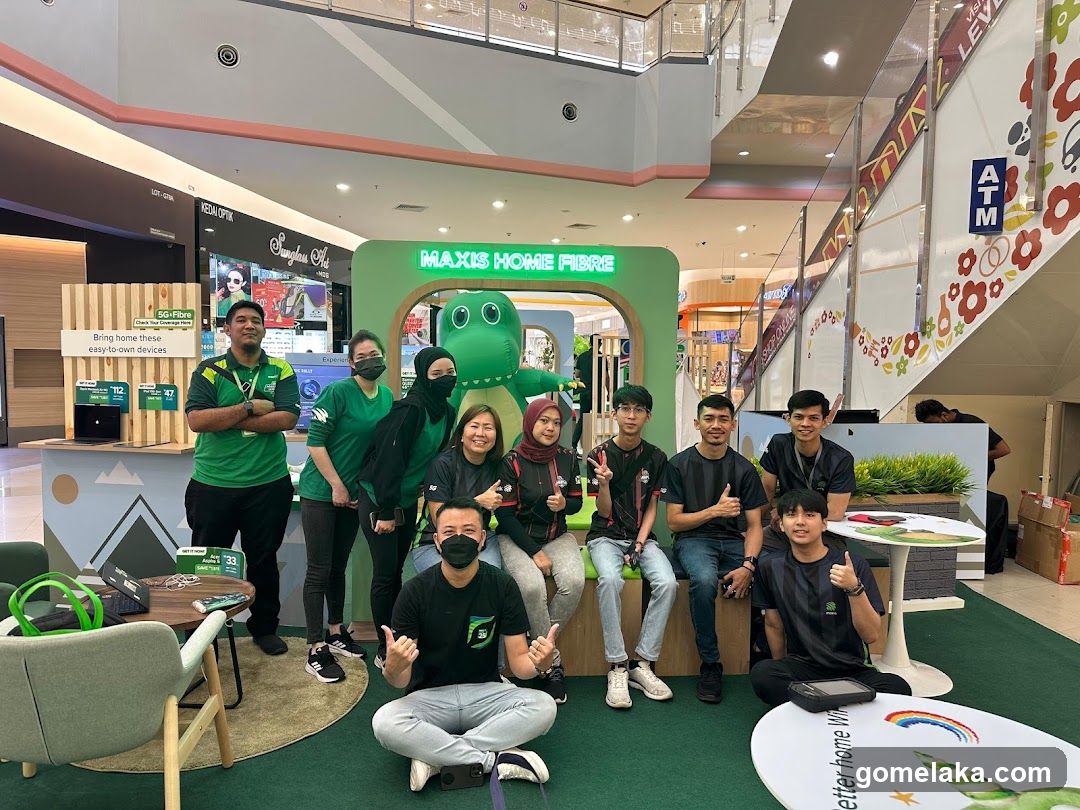Maxis Home Fibre Event Booth