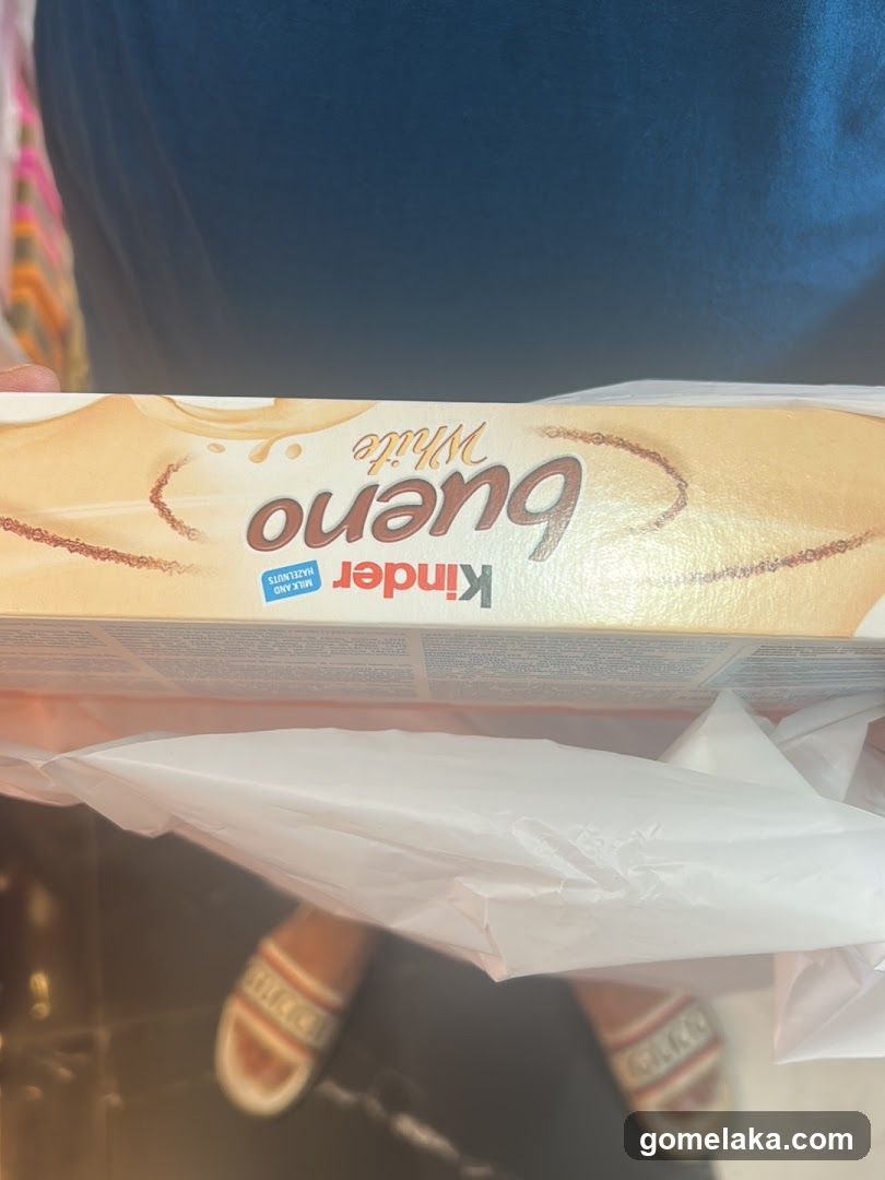 Kinder Bueno White Chocolate Bar