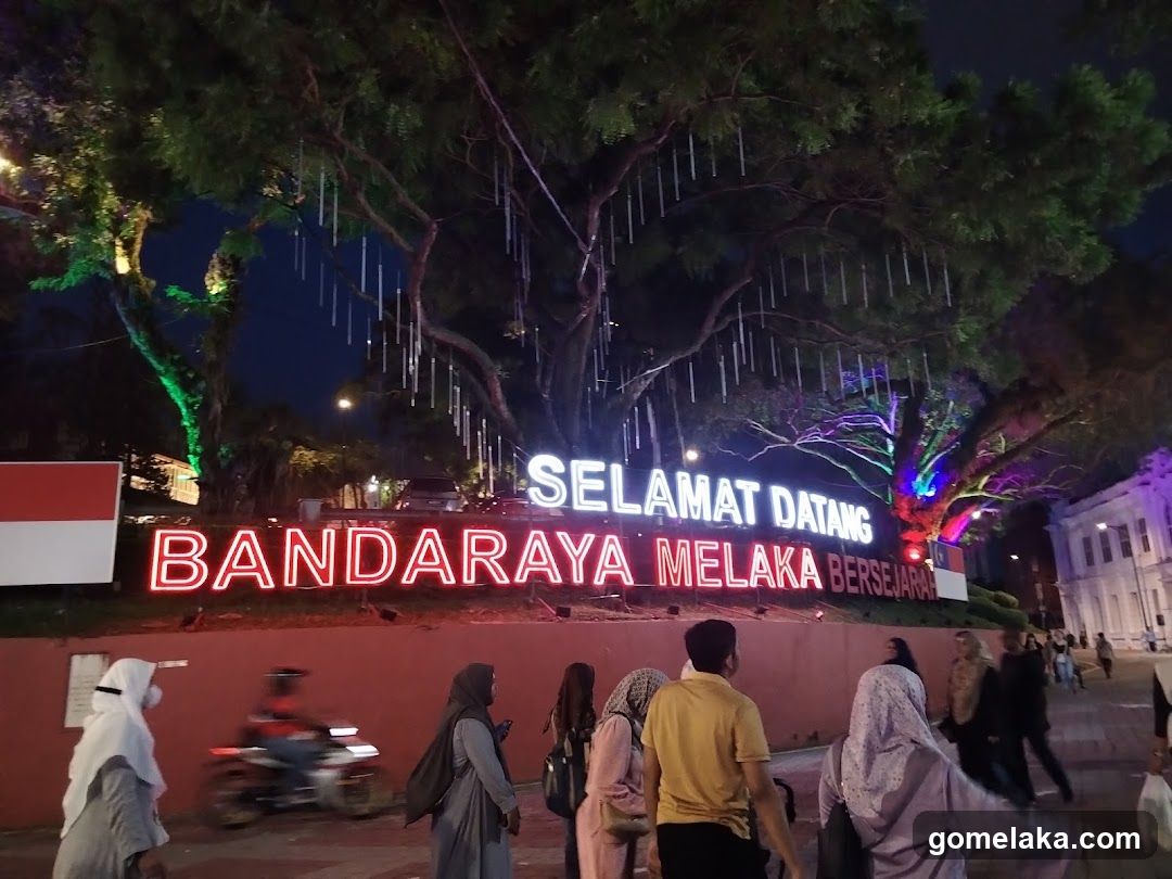 Bandaraya Melaka Welcome Sign at Night