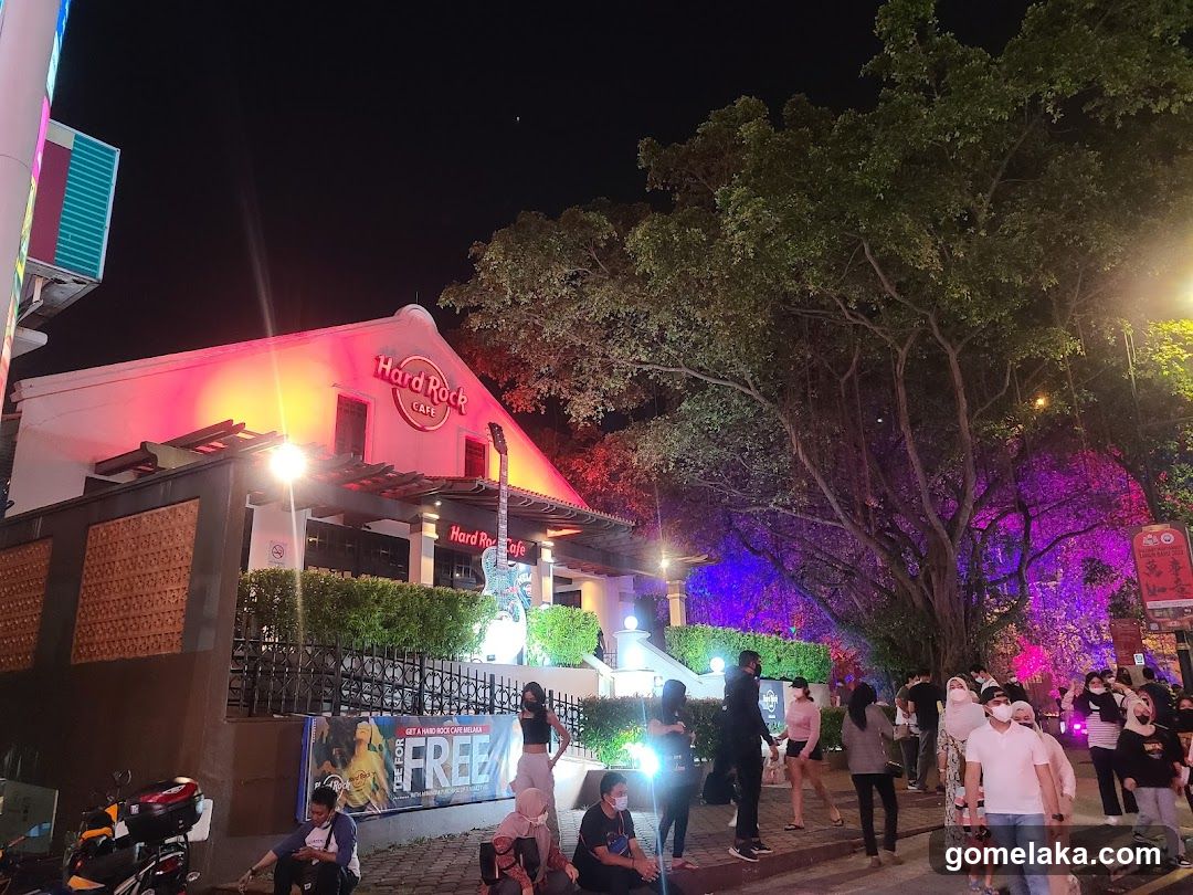 Hard Rock Cafe exterior at night