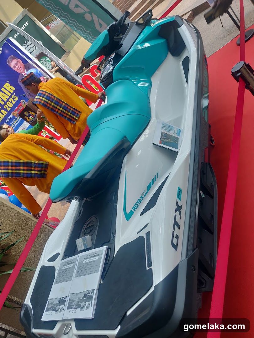 Watercraft Display at Indoor Venue