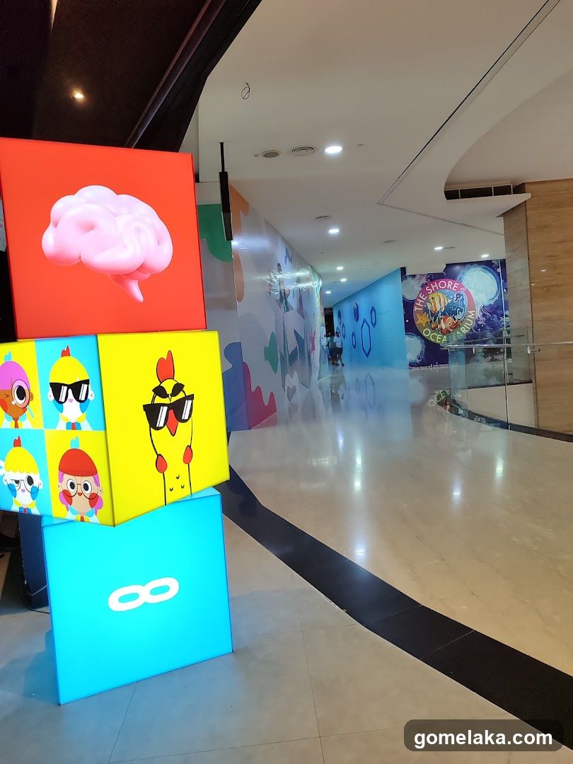 Interior hallway display