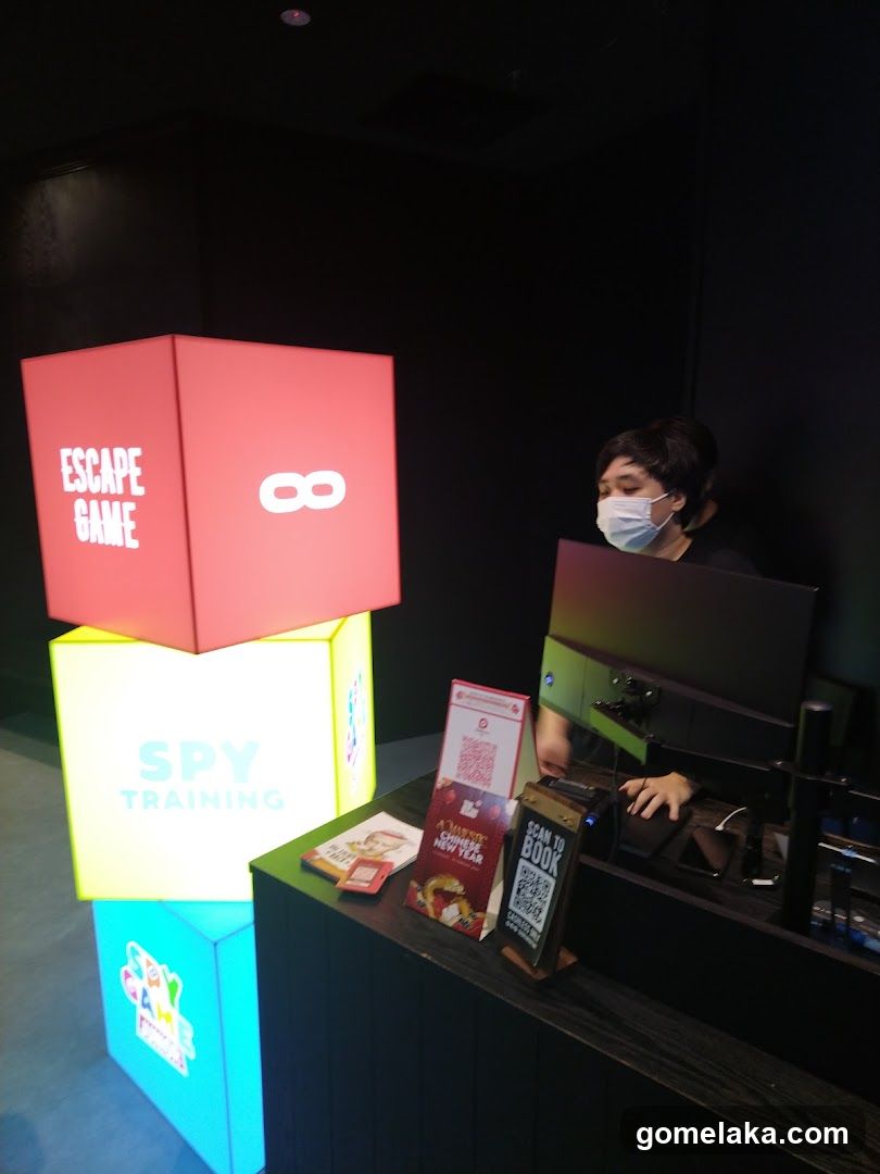 Escape Game and Spy Training Counter