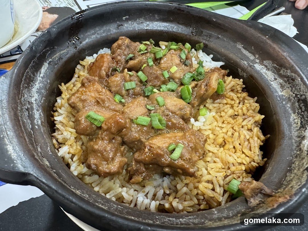 Food dish in clay pot