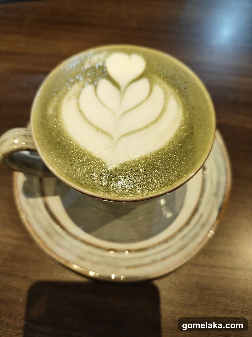 Matcha Latte with Leaf Design
