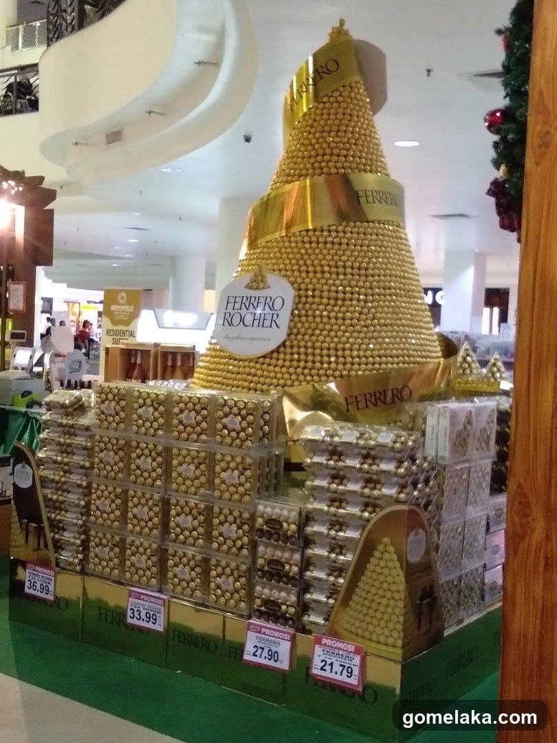 Ferrero Rocher Display in Mall