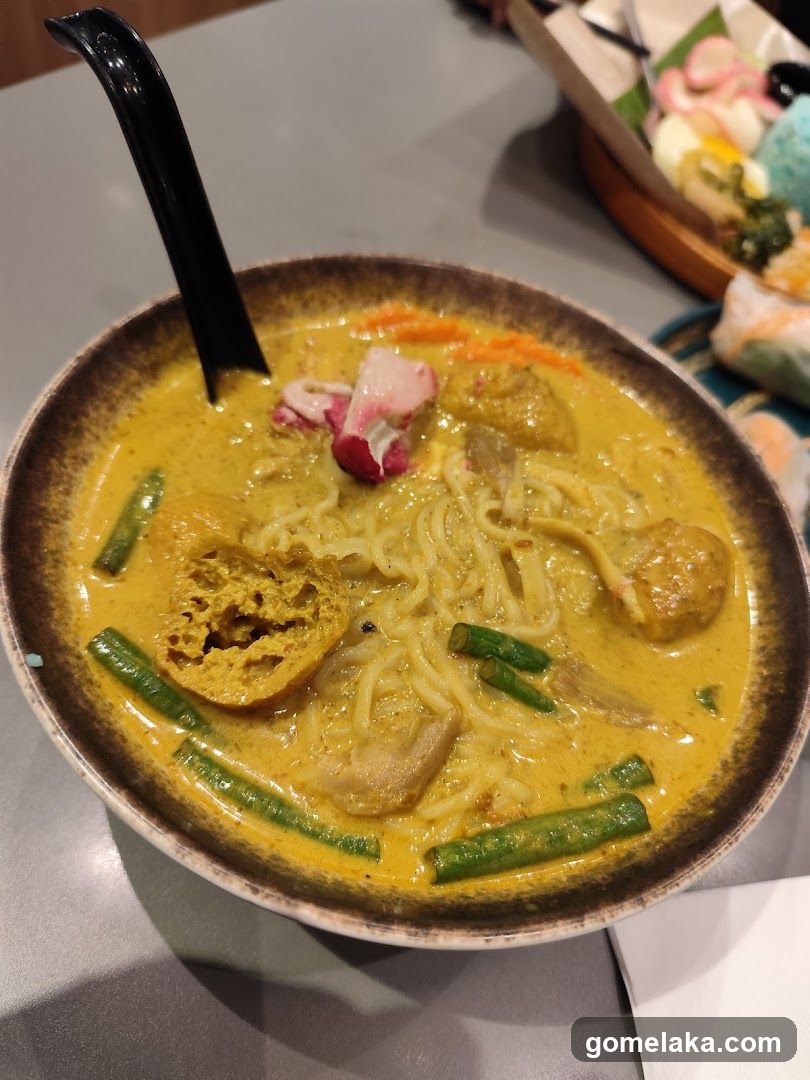 Curry Noodle Bowl