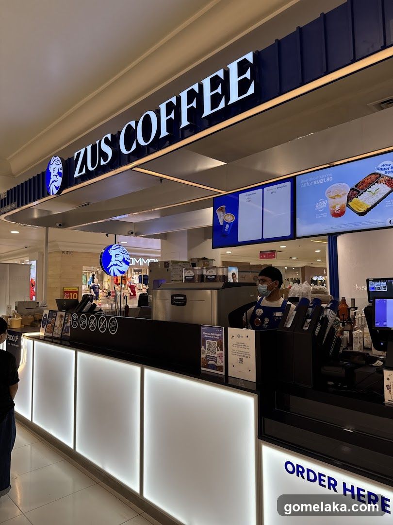ZUS COFFEE Counter