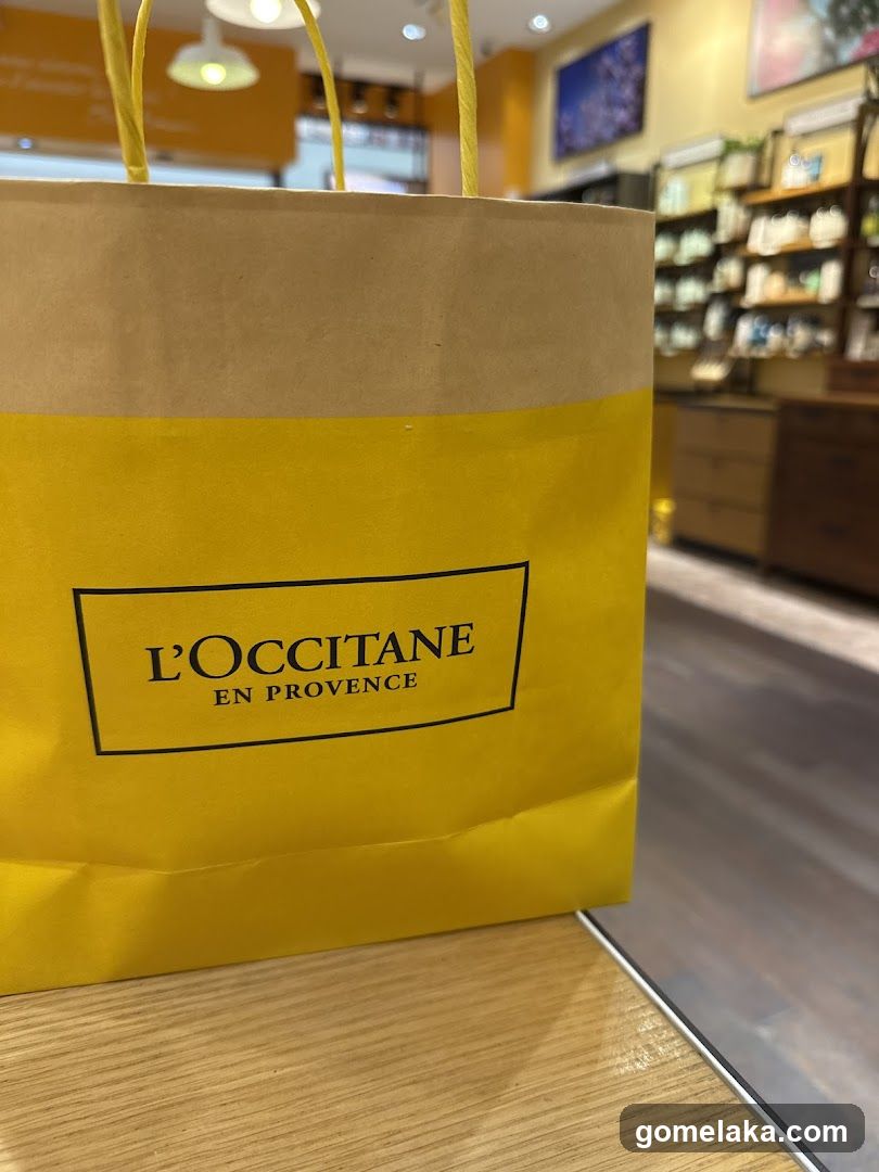 L'Occitane en Provence shopping bag