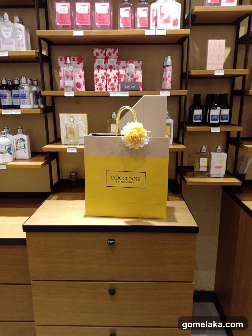 L'Occitane en Provence Store Interior
