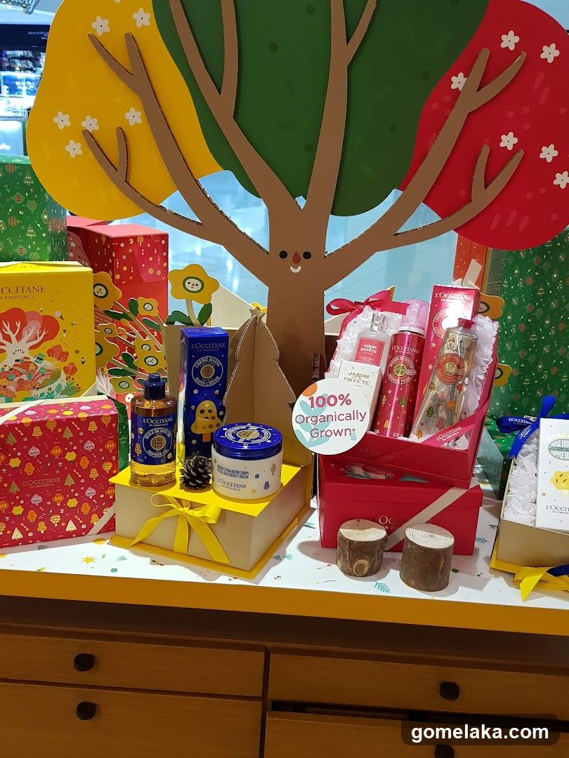 L'Occitane Product Display
