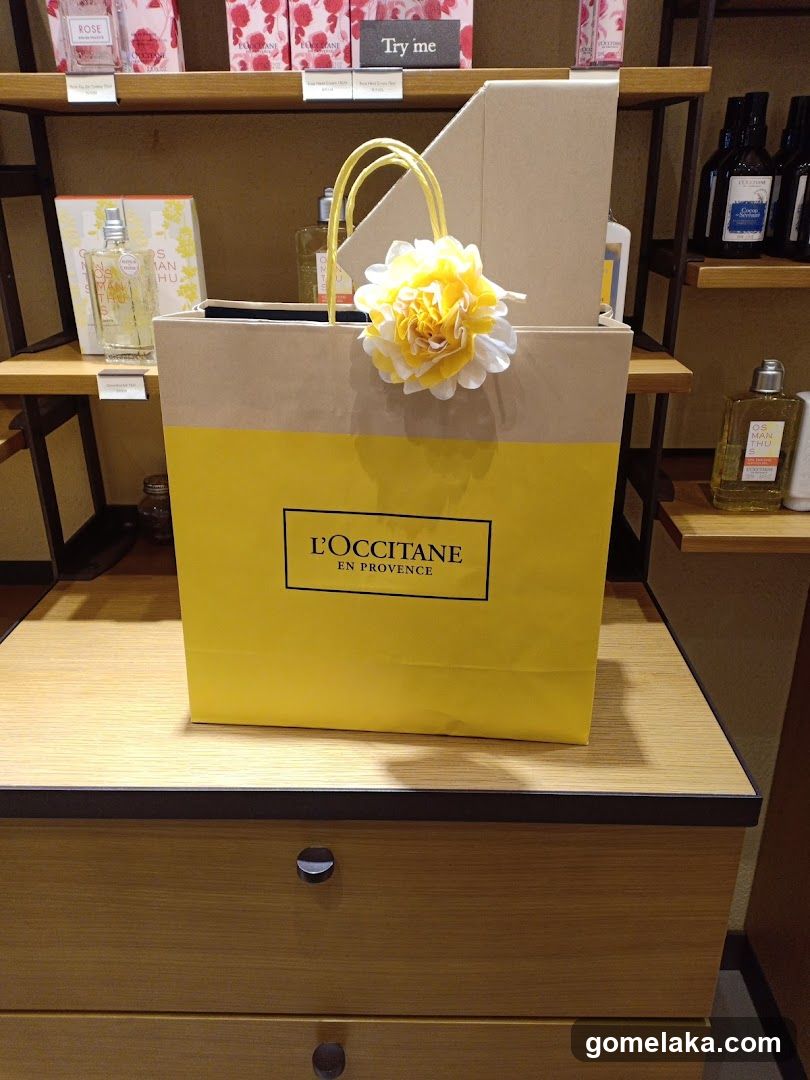 L'Occitane en Provence Store Interior