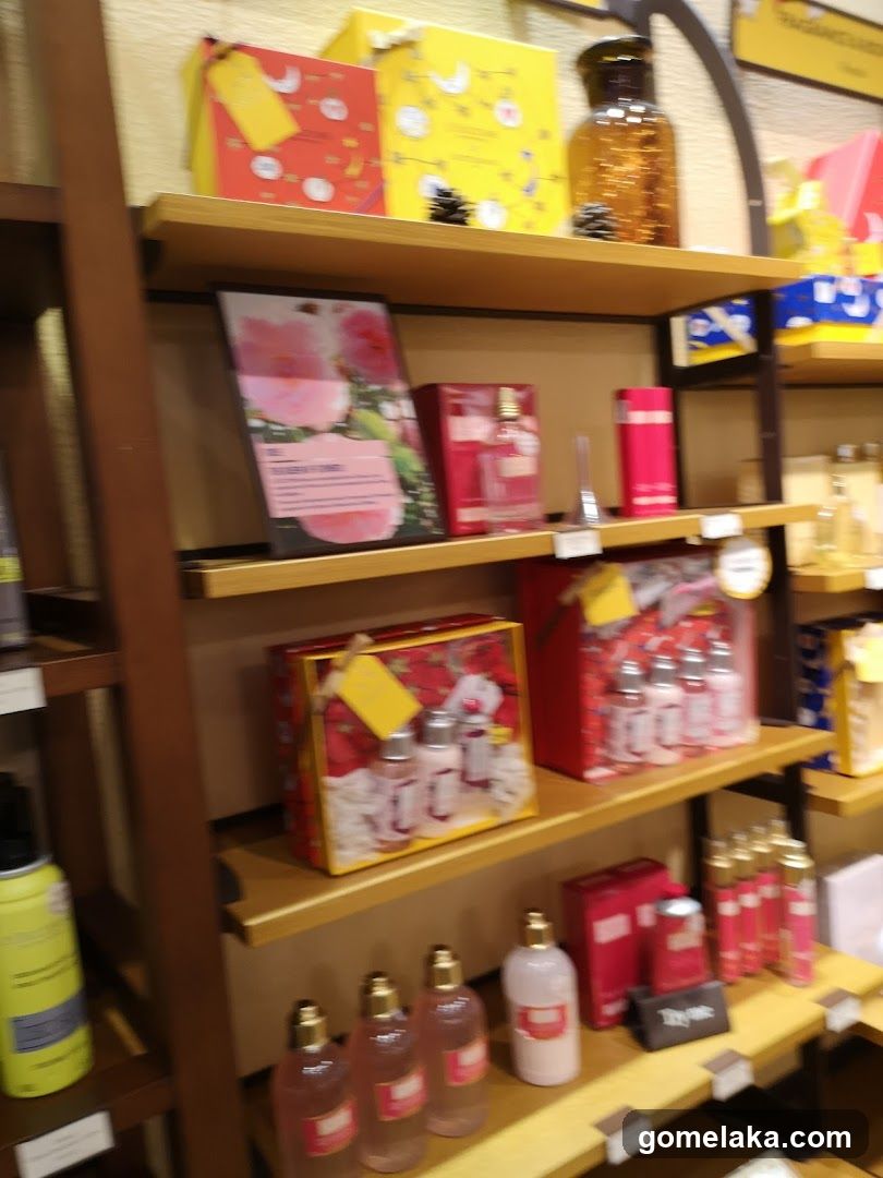 Store Interior Display