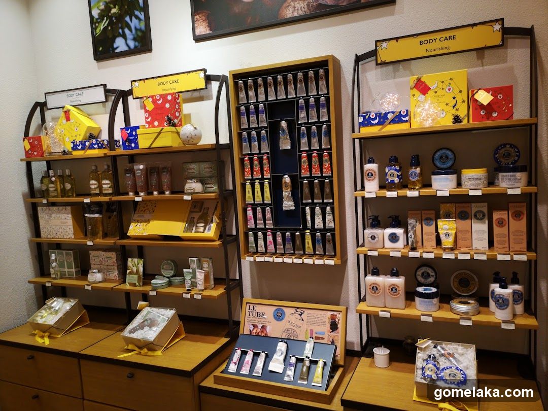 Store Interior Display