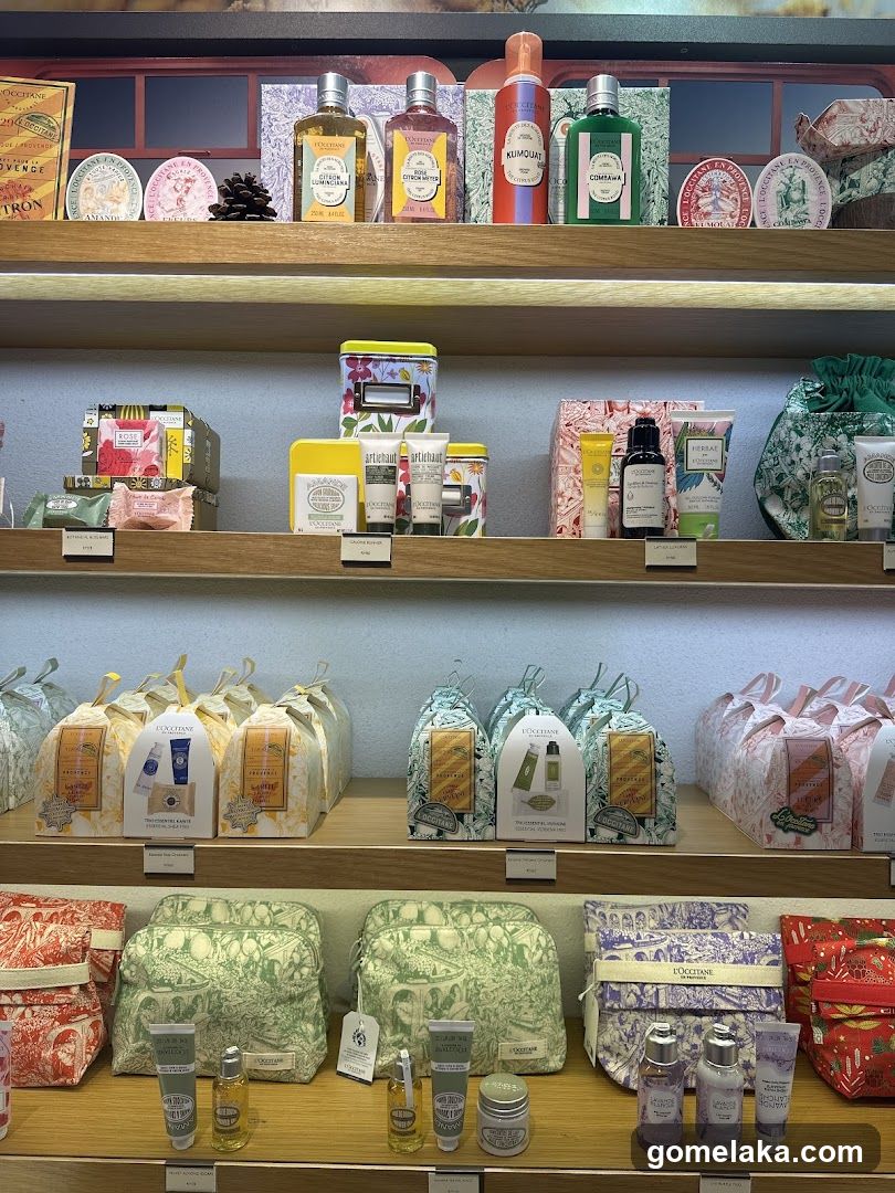 Store Interior Display