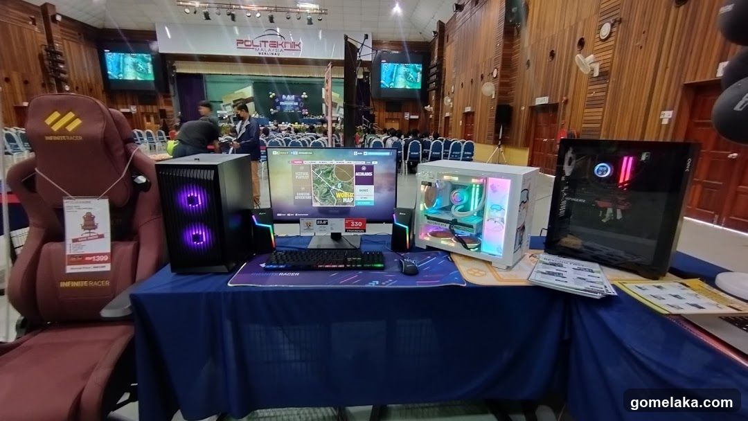 Gaming Setup Display