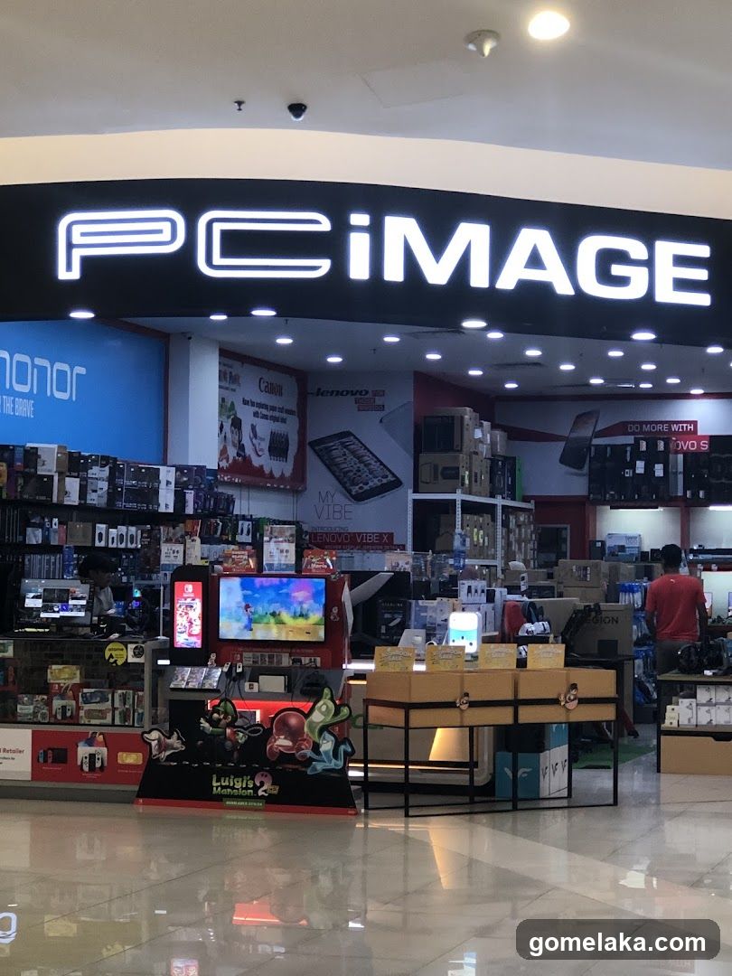 PCiMAGE Store Interior