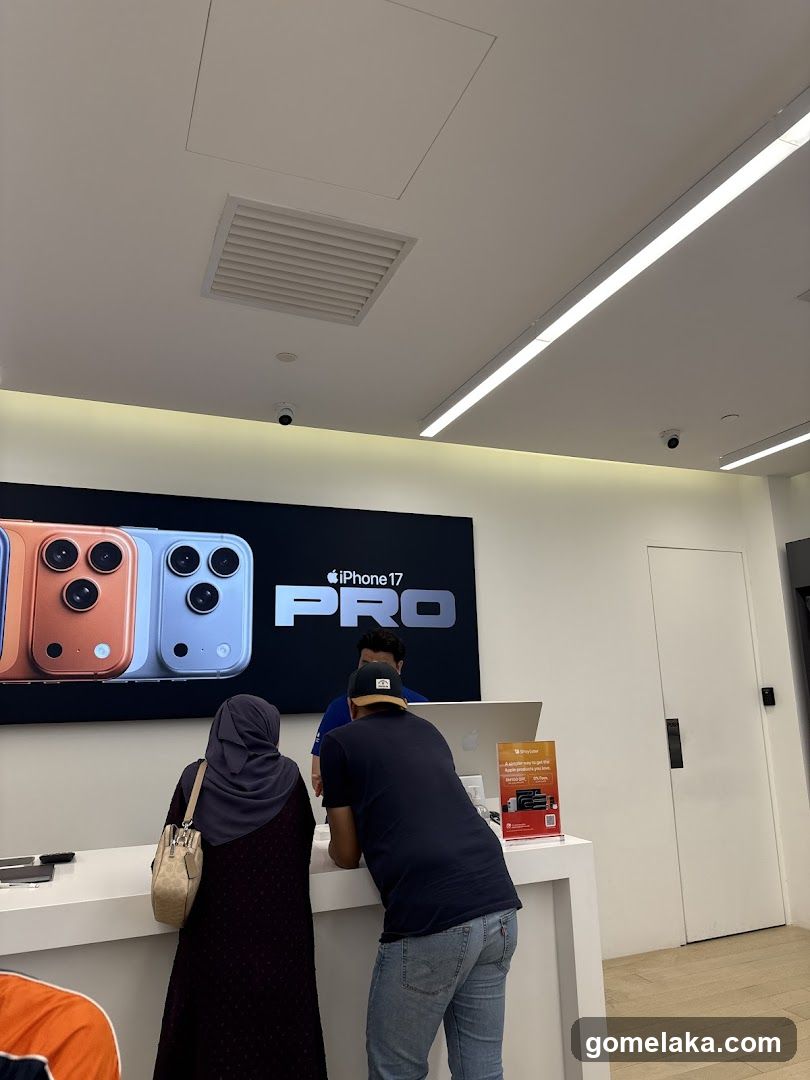 Apple Store Interior