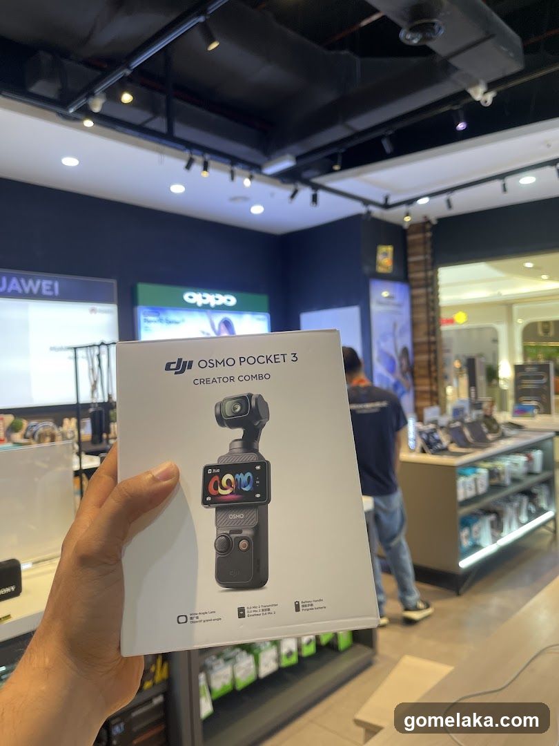 DJI Osmo Pocket 3 Box in Store