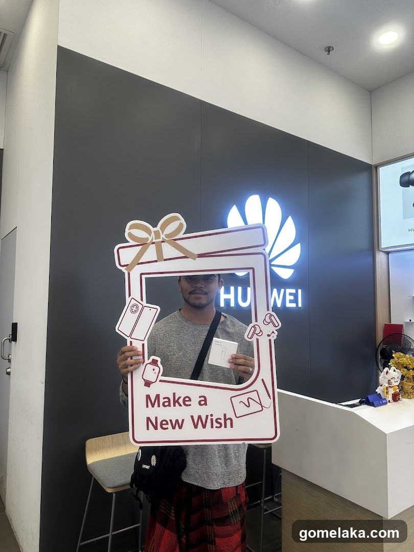 Huawei Store Interior