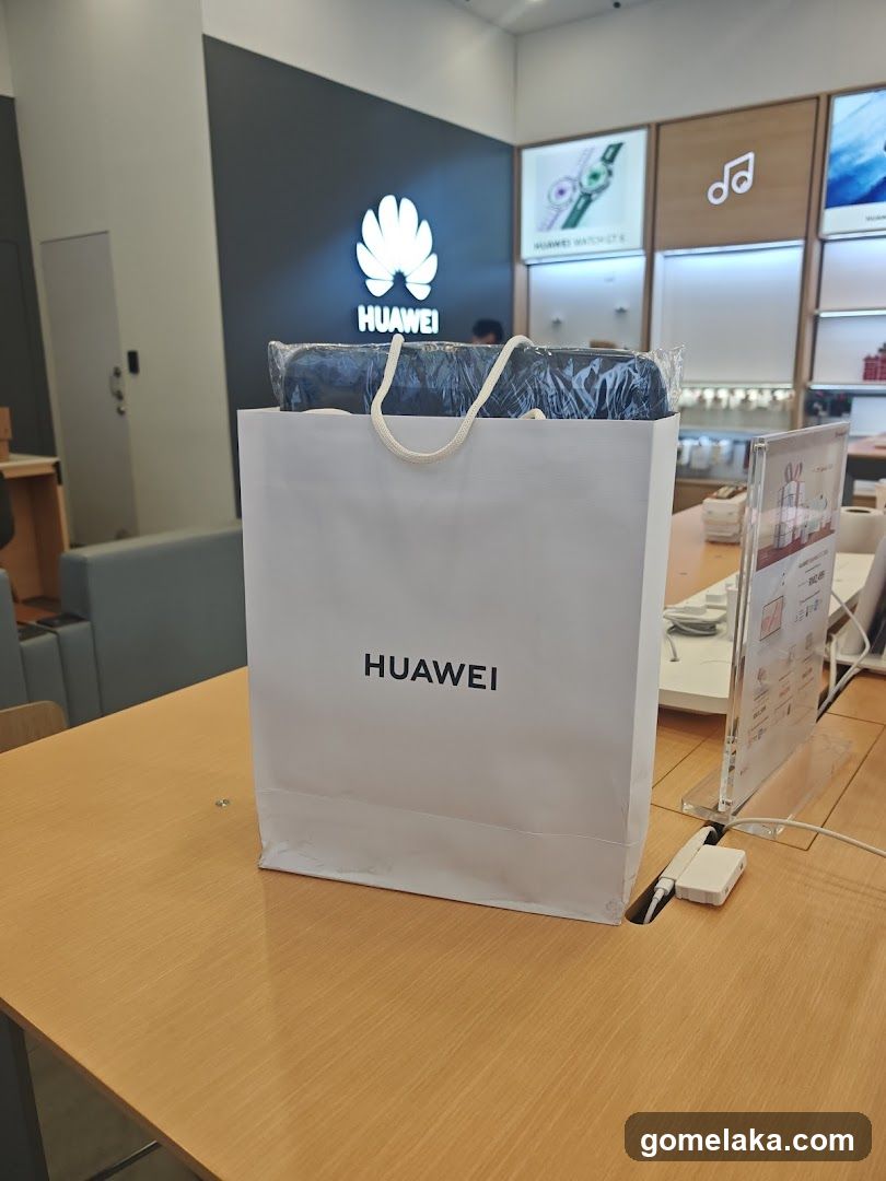 Huawei Store Interior