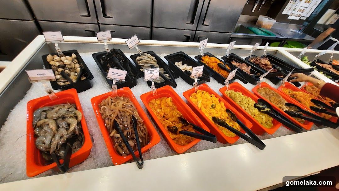 Seafood and cooked food display