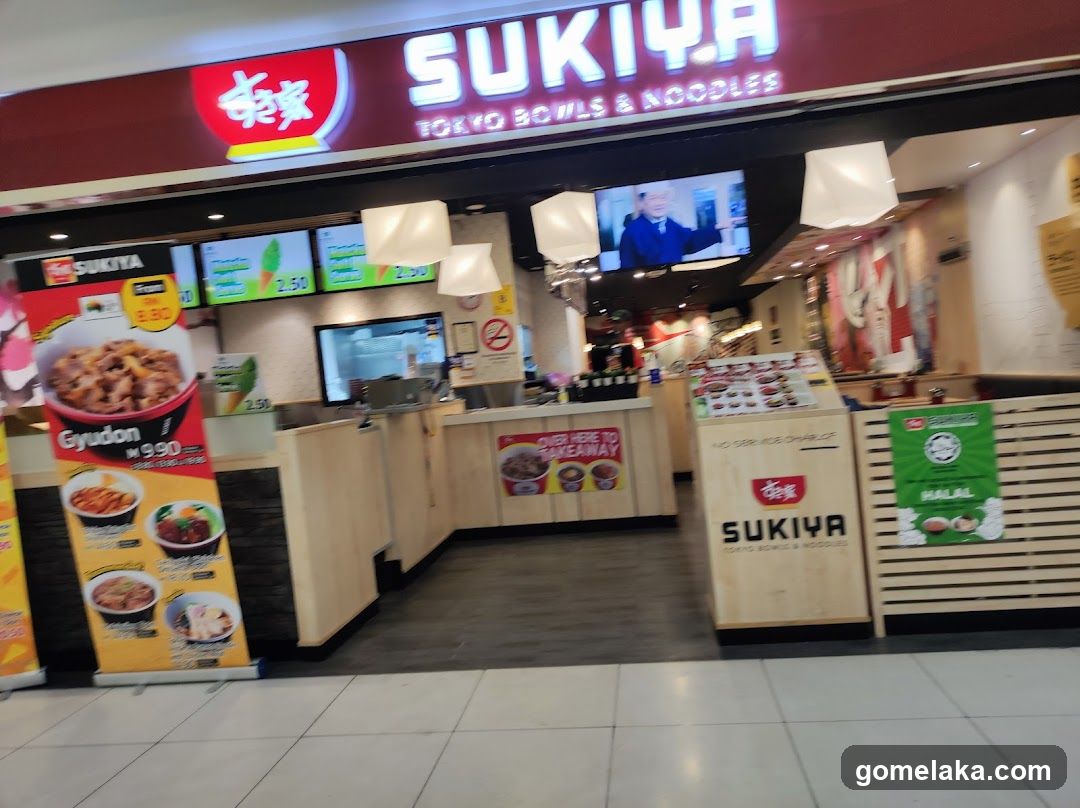 Sukiya Tokyo Bowls & Noodles storefront interior