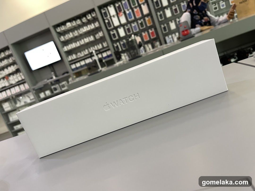 Apple Watch Box in Store