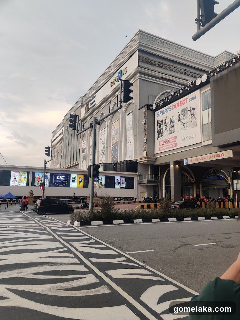 Shopping Mall Exterior