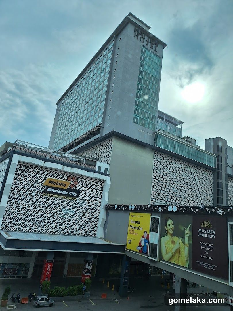 Malaka Wholesale City and Maten Hotel Complex