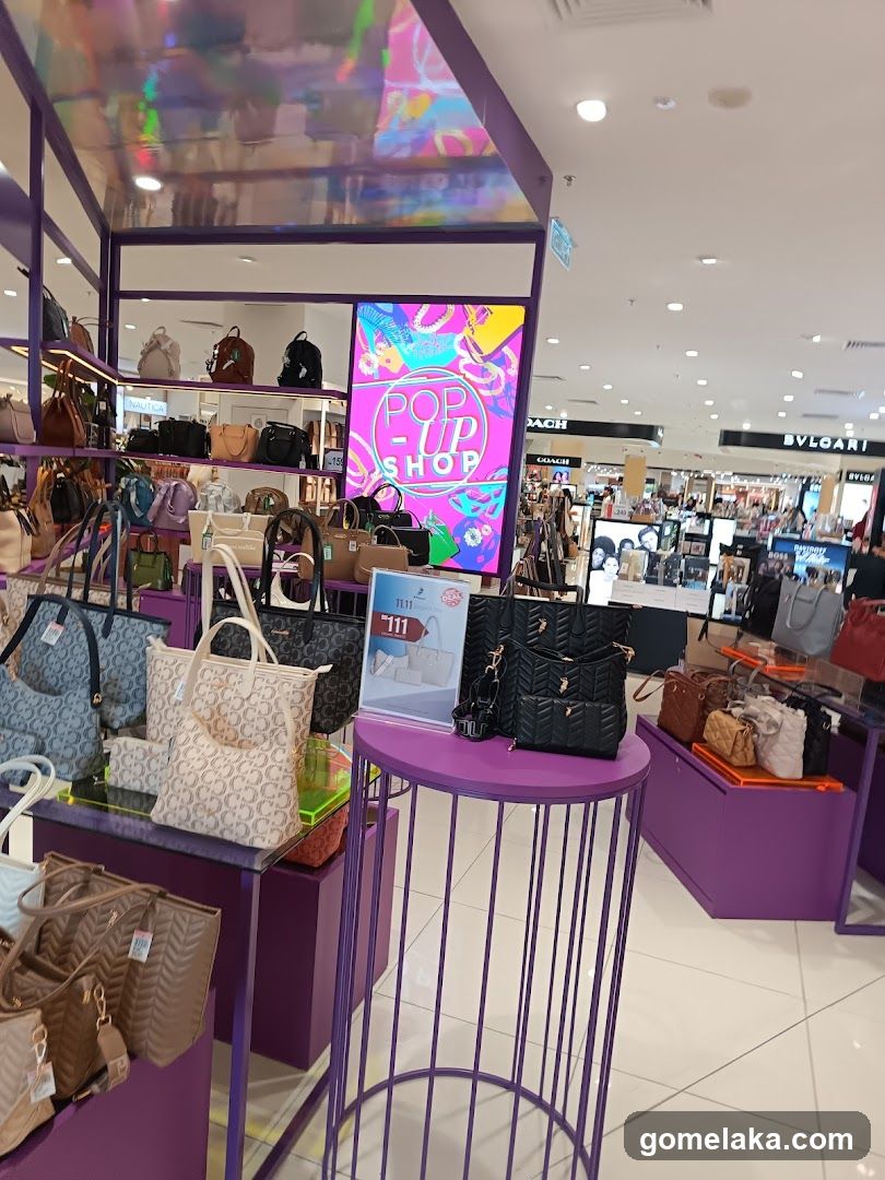 Pop-Up Shop Display