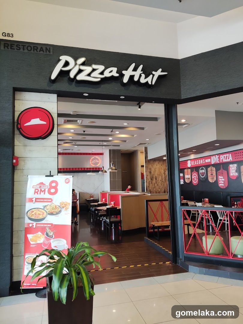 Pizza Hut Restaurant